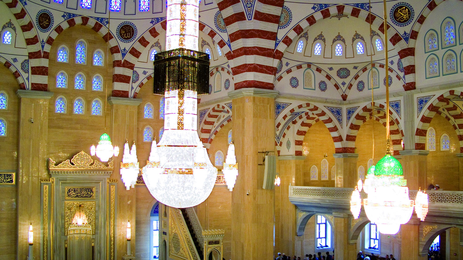 Ahmad Hacı Kadirov Mosque Chandelier - Chechnya